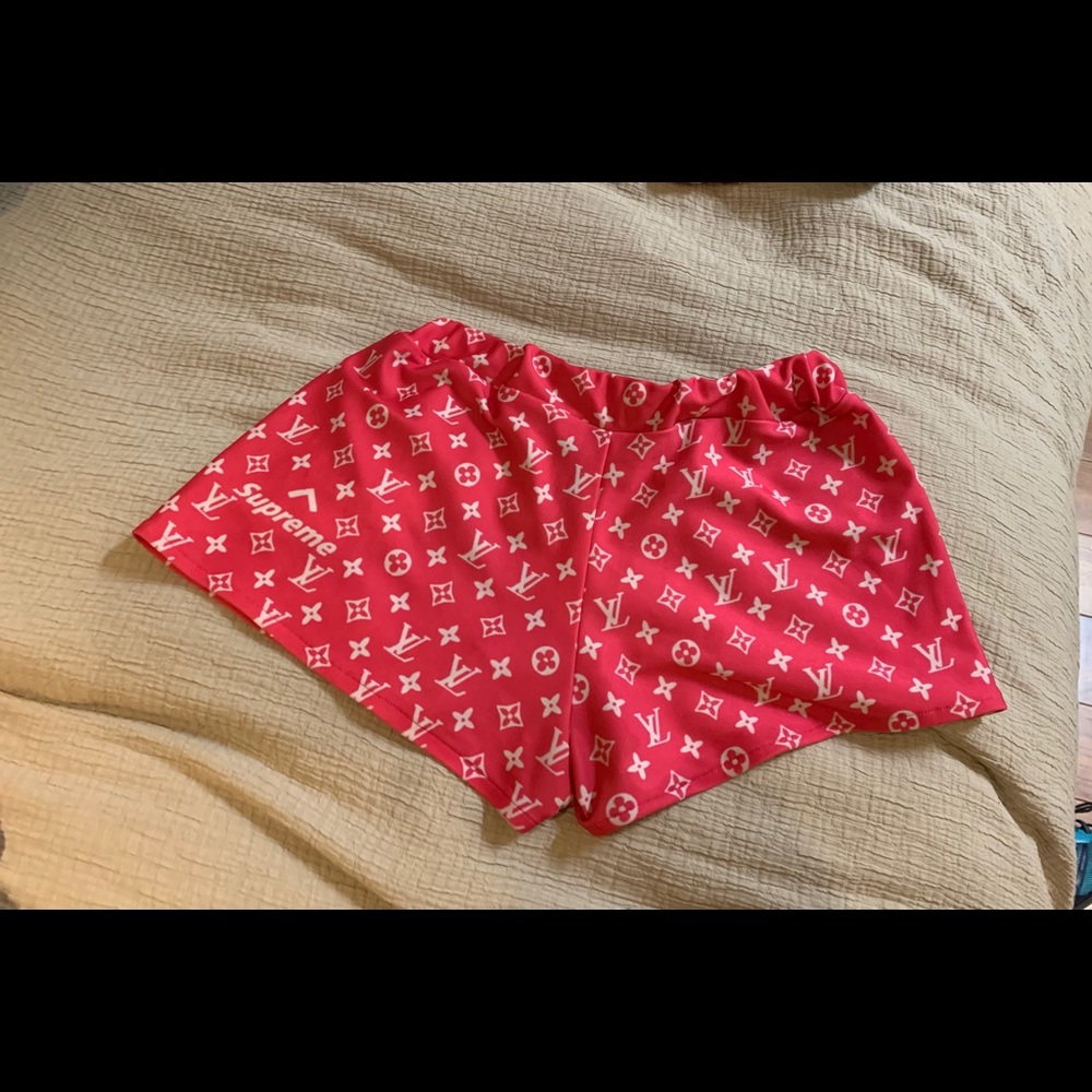 Louis Vuitton x Supreme Faux Booty Shorts 💖